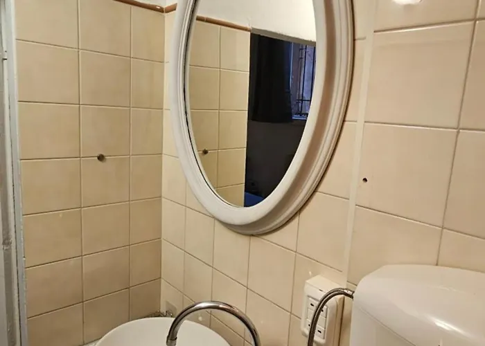 Battisti 9 * بولونيا